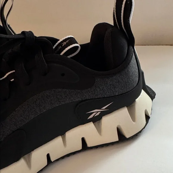 Reebok Women’s Black and Cream Zig-Style Chunky Sole Sneakers - Picture 3 of 6